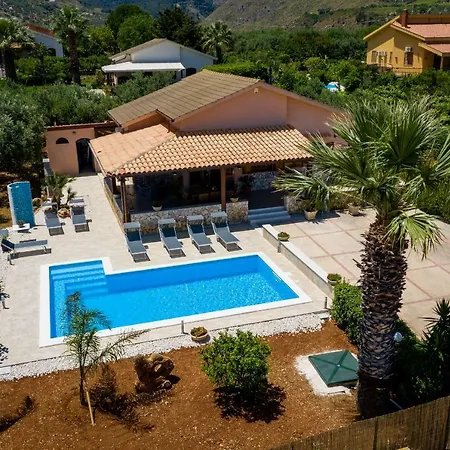 Mirto 카스텔라마레델골포