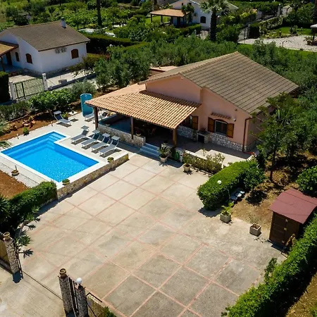 Mirto 빌라 카스텔라마레델골포