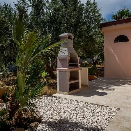 Mirto 빌라 카스텔라마레델골포