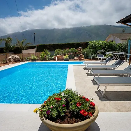 Mirto 카스텔라마레델골포