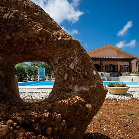 Mirto 빌라 카스텔라마레델골포