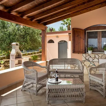 Mirto 빌라 카스텔라마레델골포