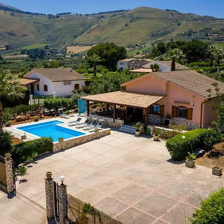 Mirto Villa *